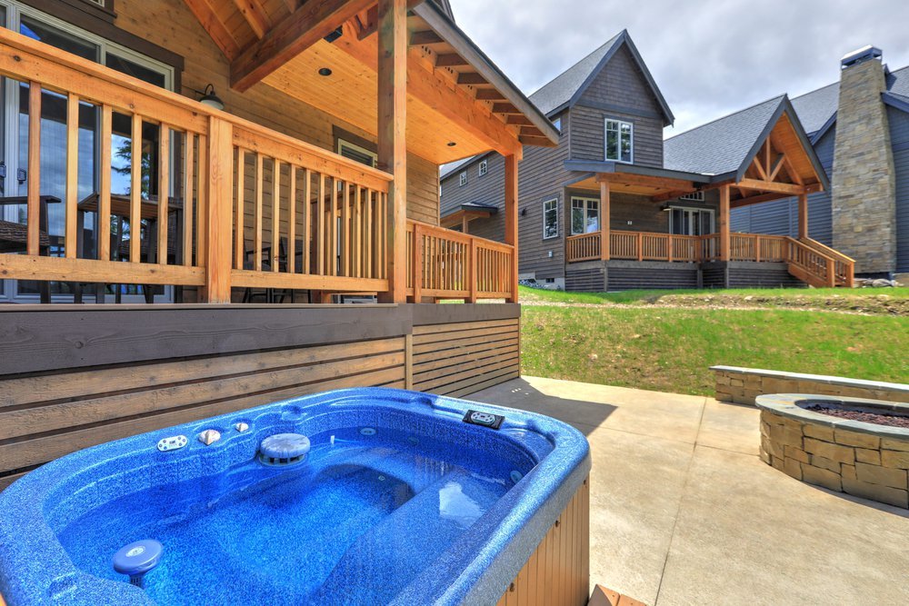 Tips for Adding an Outdoor Jacuzzi to Your Patio